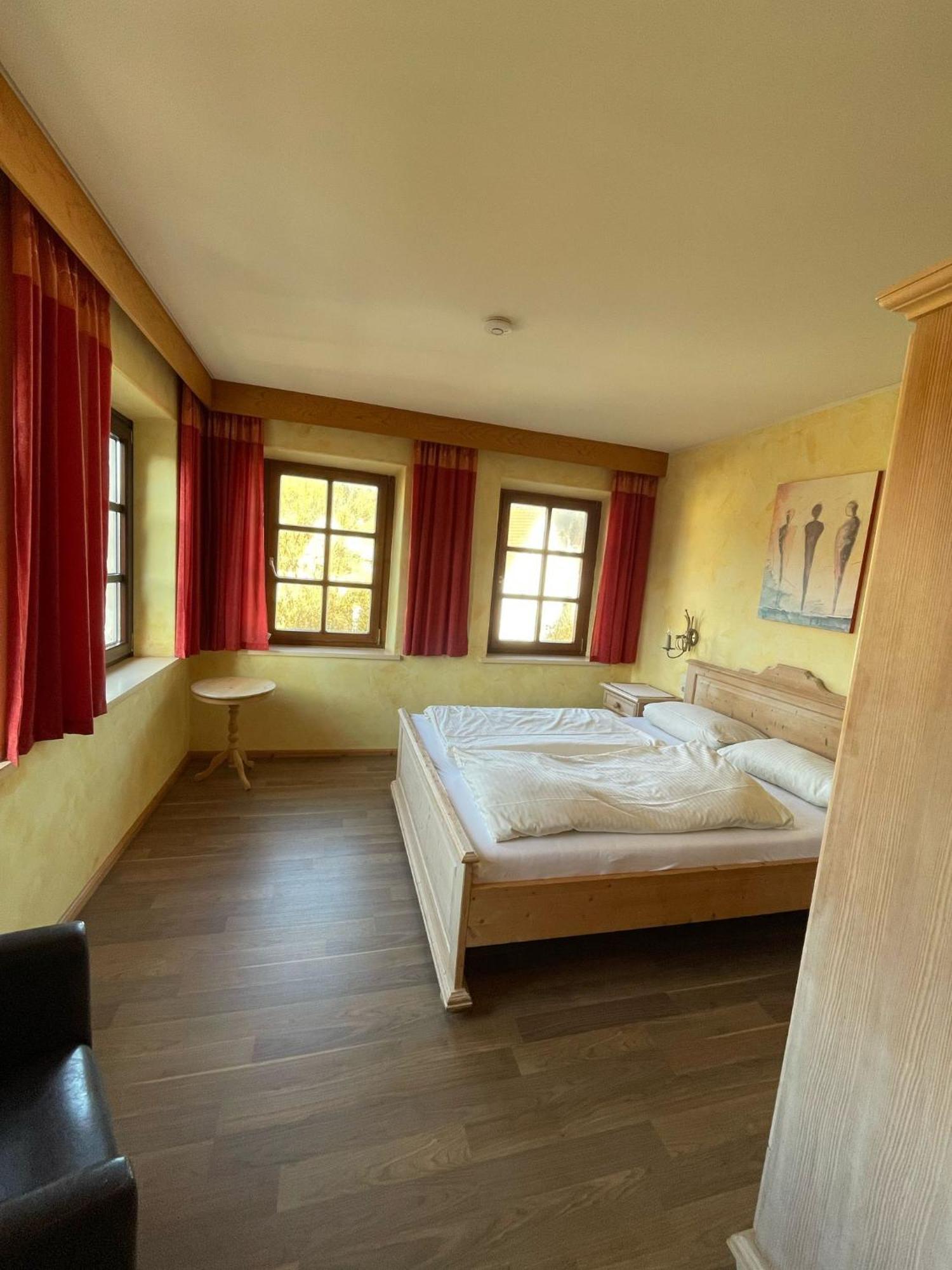 Landhotel Neukirchner Hof Neukirchen Bei Sulzbach-Rosenberg Zewnętrze zdjęcie